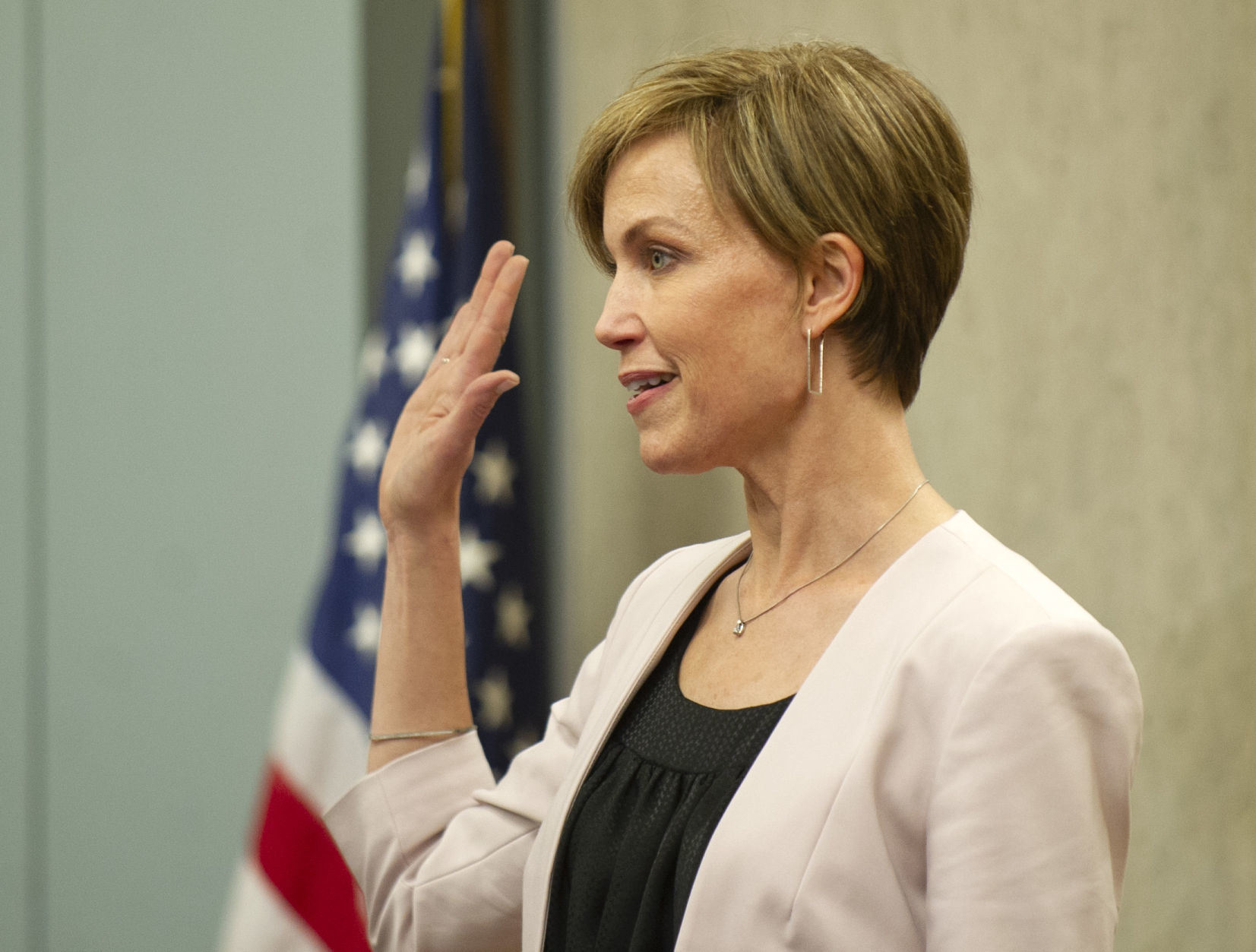 Swearing-in New Mayor Leirion Gaylor Baird, 5.20